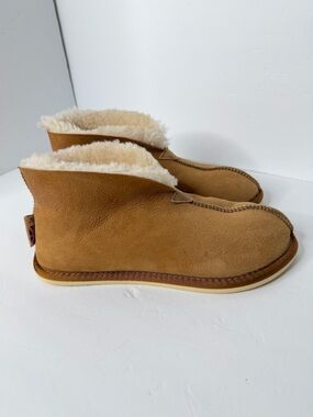 Celtic & Co Shearling Bootee sheepskin Slippers Size US 9 - MRSP $160